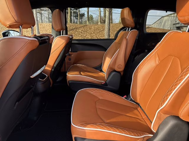 2026 Bright White Clearcoat Chrysler Pacifica Pinnacle AWD Van