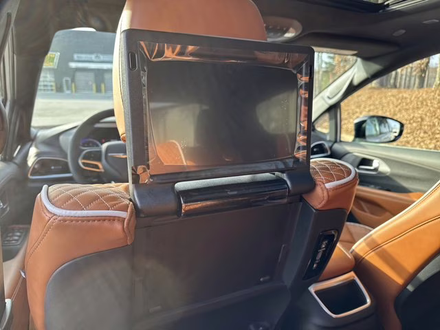 2026 Bright White Clearcoat Chrysler Pacifica Pinnacle AWD Van