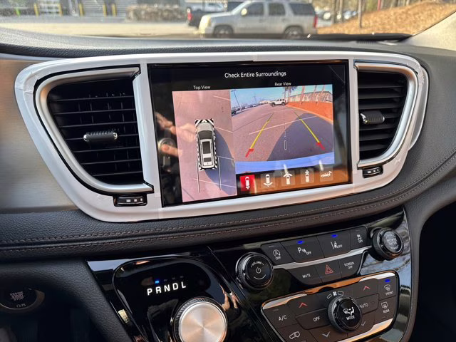 2026 Bright White Clearcoat Chrysler Pacifica Pinnacle AWD Van