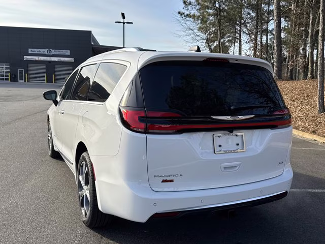 2026 Bright White Clearcoat Chrysler Pacifica Pinnacle AWD Van