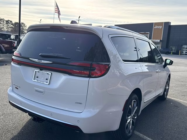 2026 Bright White Clearcoat Chrysler Pacifica Pinnacle AWD Van