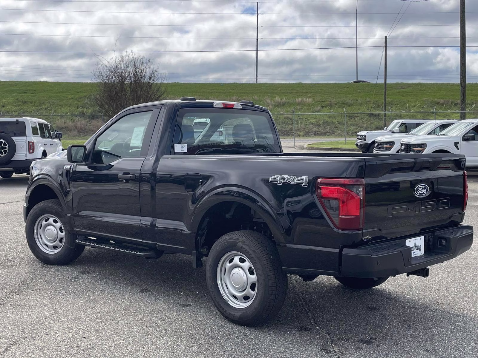 2026 Agate Black Metallic Ford F-150 XL 4X4 Truck
