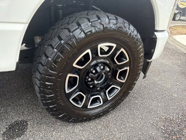 2024 White Metallic Ford Super Duty F-250 SRW Platinum 4X4 Truck