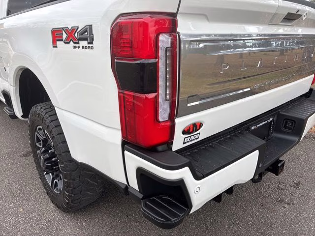 2024 White Metallic Ford Super Duty F-250 SRW Platinum 4X4 Truck