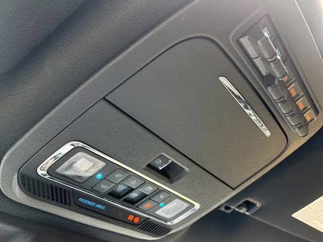 2024 White Metallic Ford Super Duty F-250 SRW Platinum 4X4 Truck