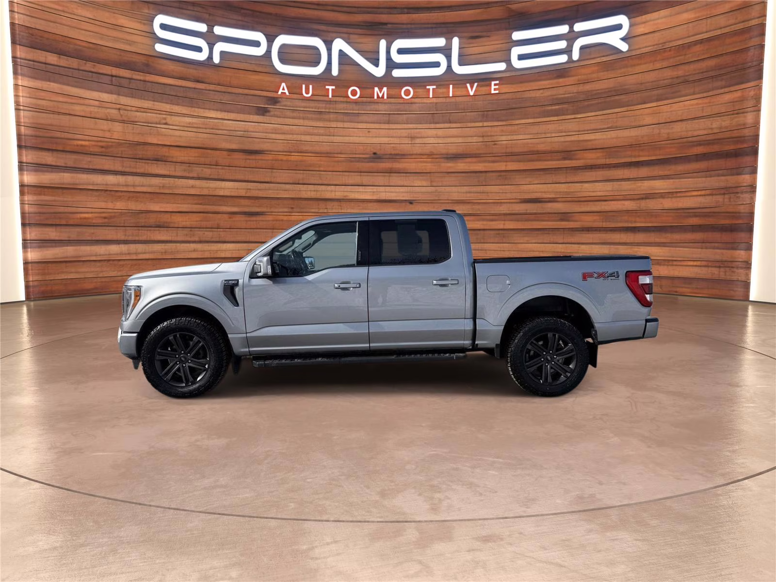 2022 Silver Ford F150 SUPERCREW LARIAT 4X4 Truck
