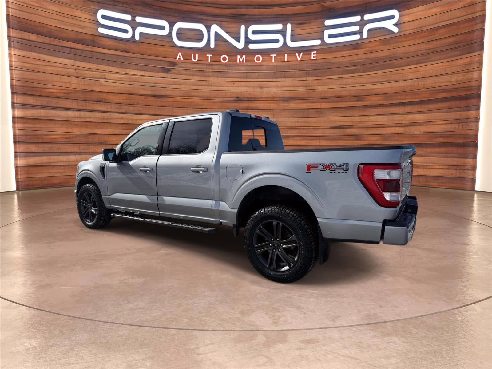 2022 Silver Ford F150 SUPERCREW LARIAT 4X4 Truck