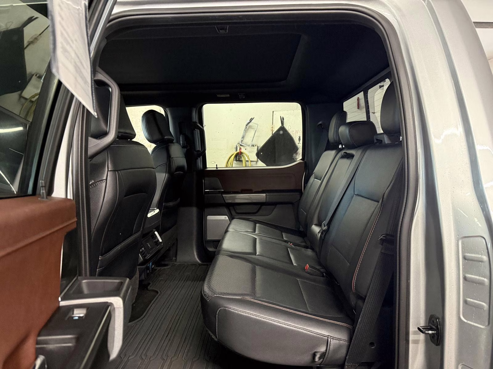 2022 Silver Ford F150 SUPERCREW LARIAT 4X4 Truck