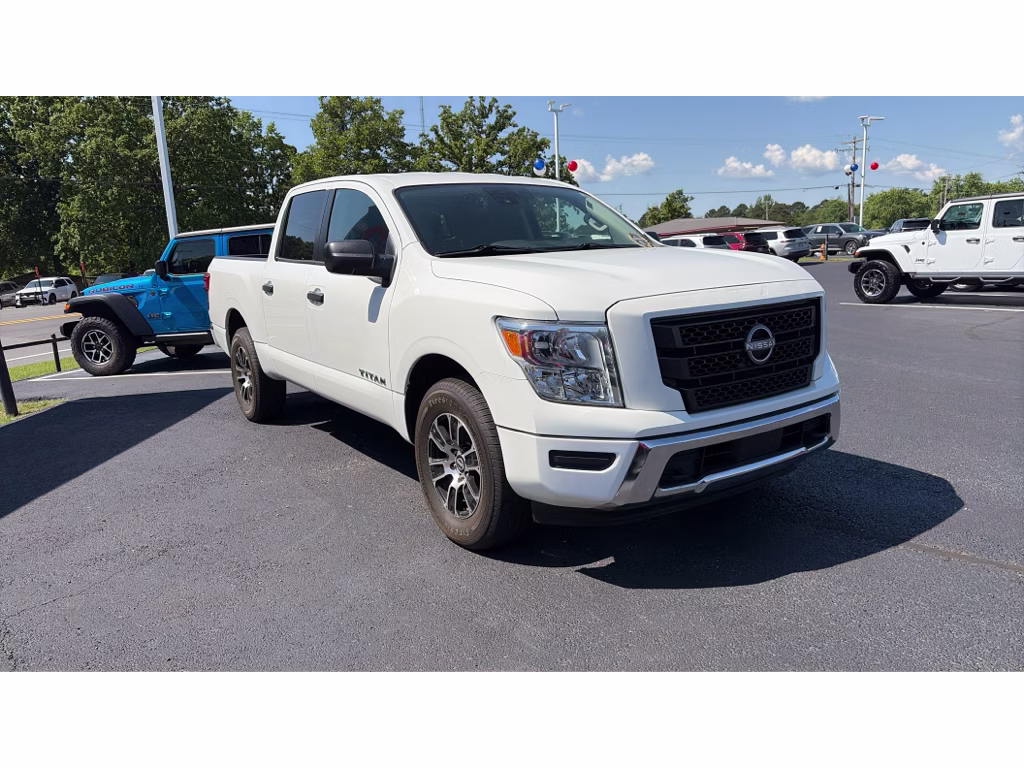 2023 Glacier White Nissan Titan SV 4X4 Truck
