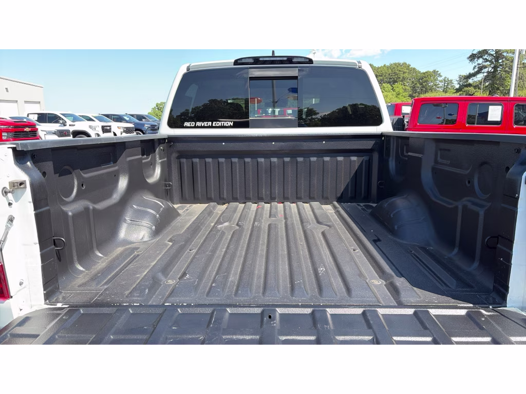 2023 Glacier White Nissan Titan SV 4X4 Truck