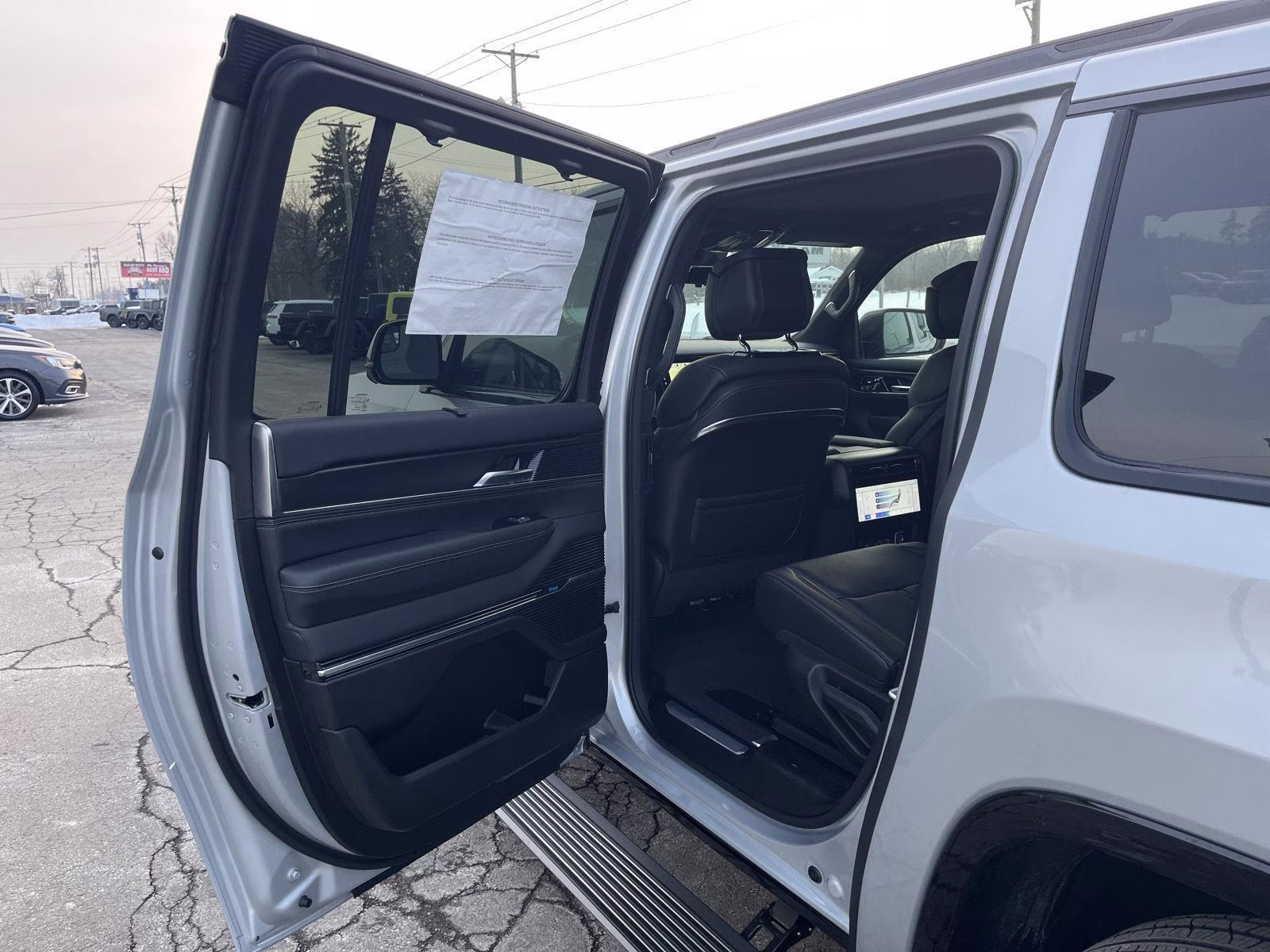 2026 SILVER ZYNITH Jeep Grand Wagoneer L Summit Obsidian 4X4 Crossover
