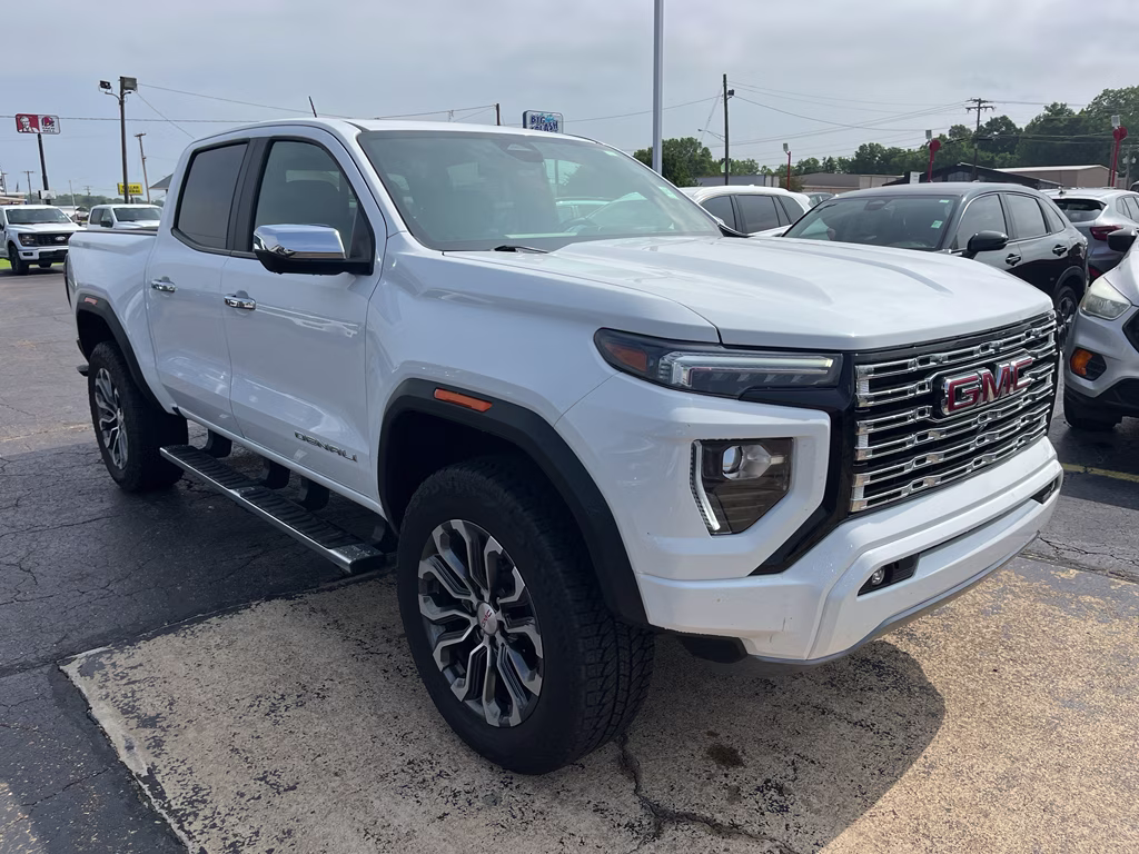 2025 Summit White GMC Canyon 4WD Denali 4X4 Truck