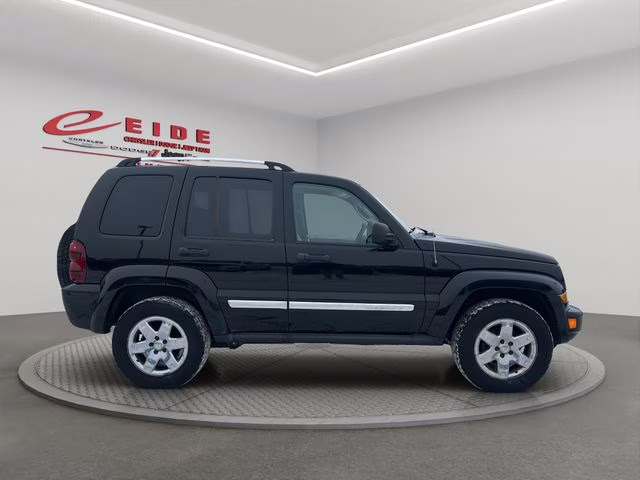 2005 Black Clearcoat Jeep Liberty Limited 4X4 SUV