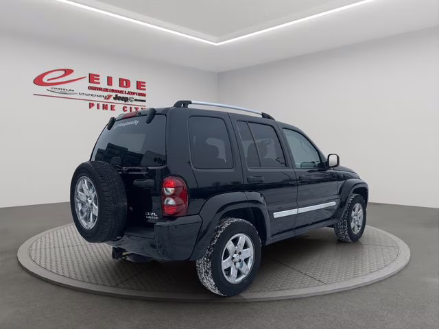 2005 Black Clearcoat Jeep Liberty Limited 4X4 SUV