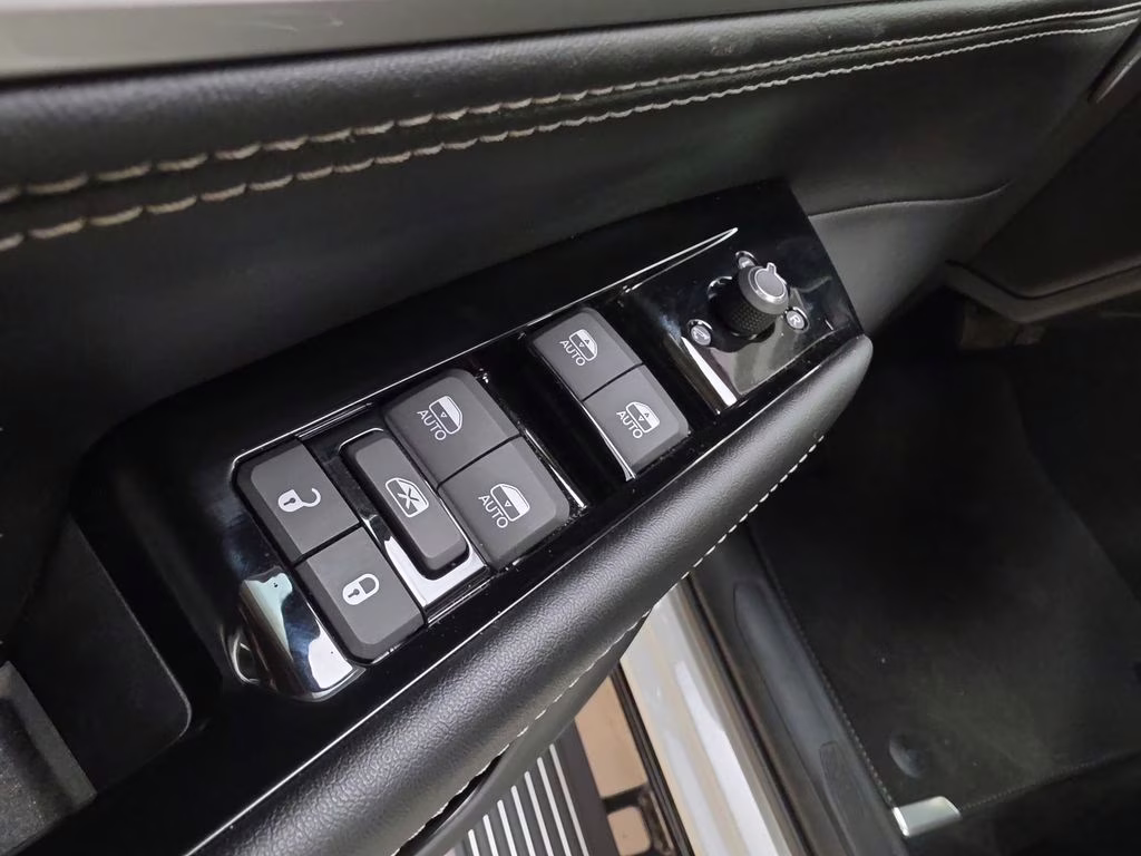 2026 Bright White Clearcoat Jeep Grand Wagoneer Limited Altitude 4X4 SUV