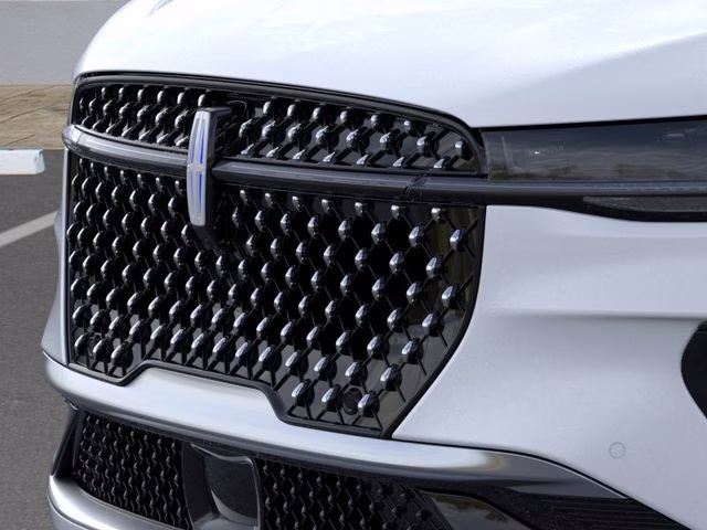 2026 White Platinum Metallic Tri-Coat Lincoln Nautilus Reserve AWD SUV