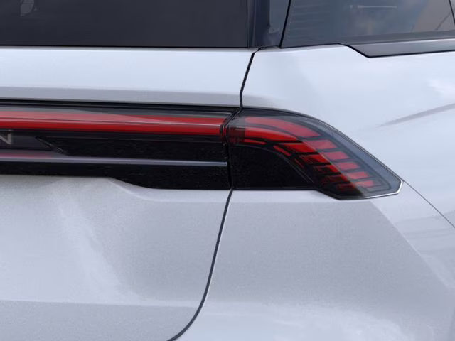 2026 White Platinum Metallic Tri-Coat Lincoln Nautilus Reserve AWD SUV