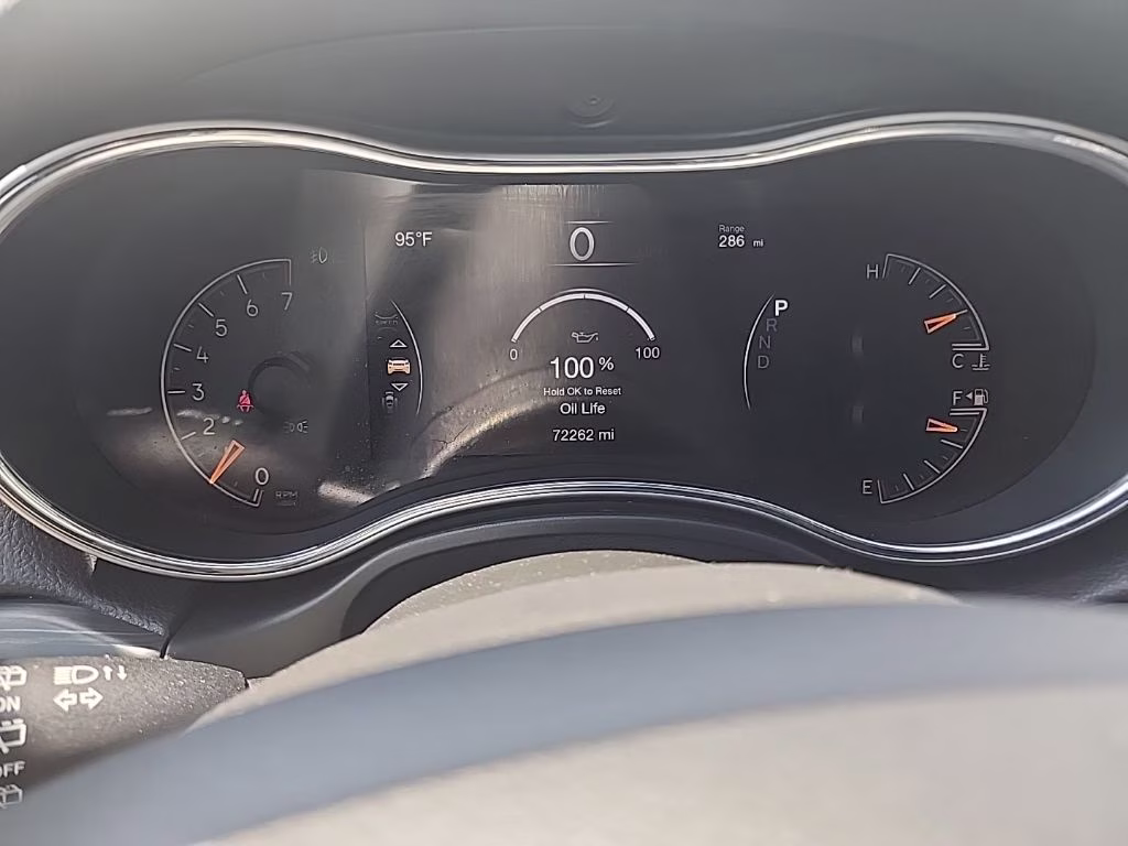 2021 White Jeep Grand Cherokee Laredo E 4X4 SUV