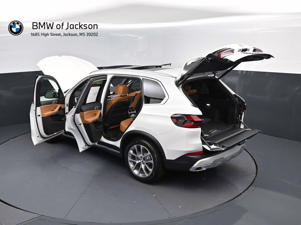 2026 Mineral White Metallic BMW X5 xDrive40i AWD SUV