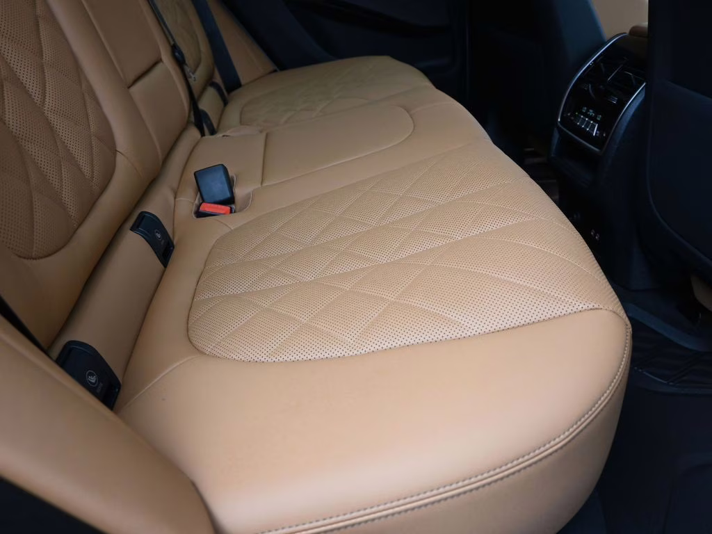2026 Mineral White Metallic BMW X5 xDrive40i AWD SUV