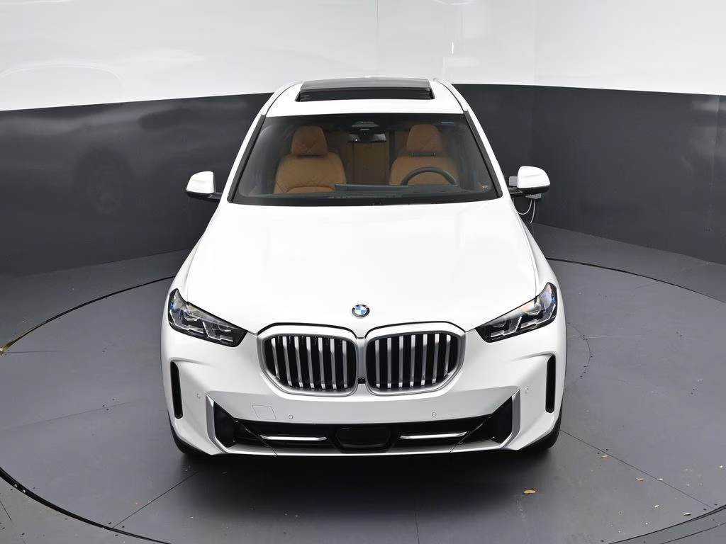 2026 Mineral White Metallic BMW X5 xDrive40i AWD SUV