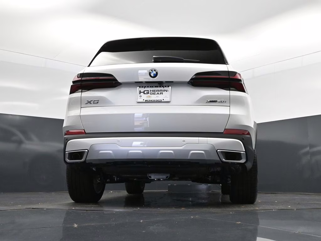 2026 Mineral White Metallic BMW X5 xDrive40i AWD SUV