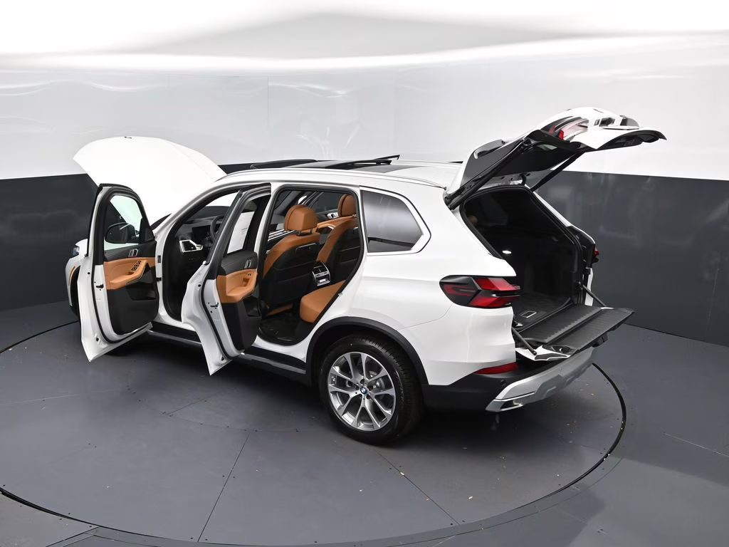 2026 Mineral White Metallic BMW X5 xDrive40i AWD SUV
