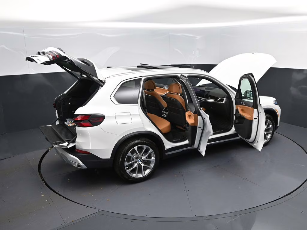 2026 Mineral White Metallic BMW X5 xDrive40i AWD SUV