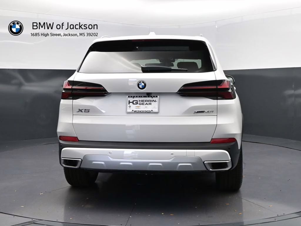 2026 Mineral White Metallic BMW X5 xDrive40i AWD SUV