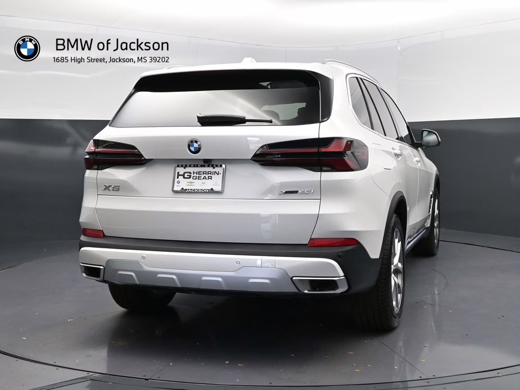 2026 Mineral White Metallic BMW X5 xDrive40i AWD SUV