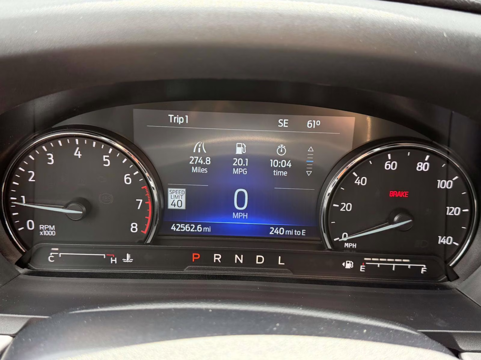 2022 White Ford Explorer XLT 4WD 4X4 SUV