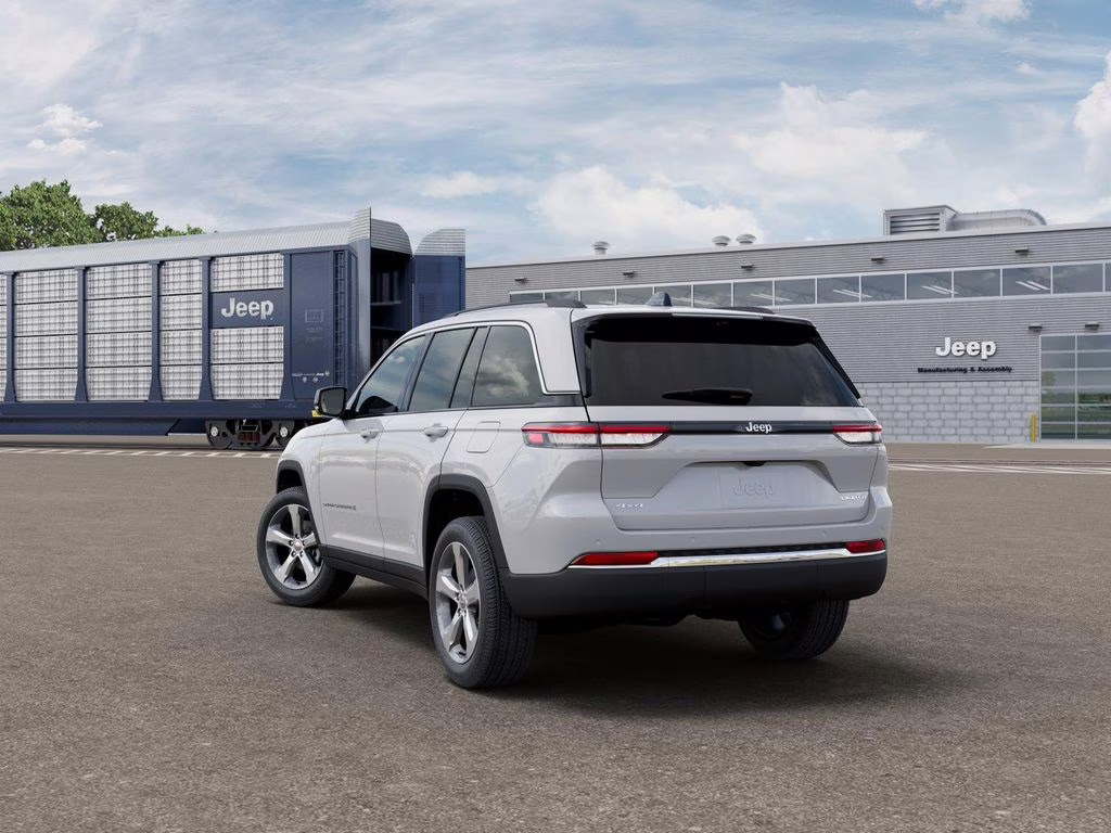 2026 Bright White Clearcoat Jeep Grand Cherokee Limited 4X4 SUV