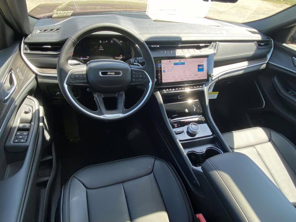 2026 Velvet Red Pearlcoat Jeep Grand Cherokee Limited 4X4 SUV