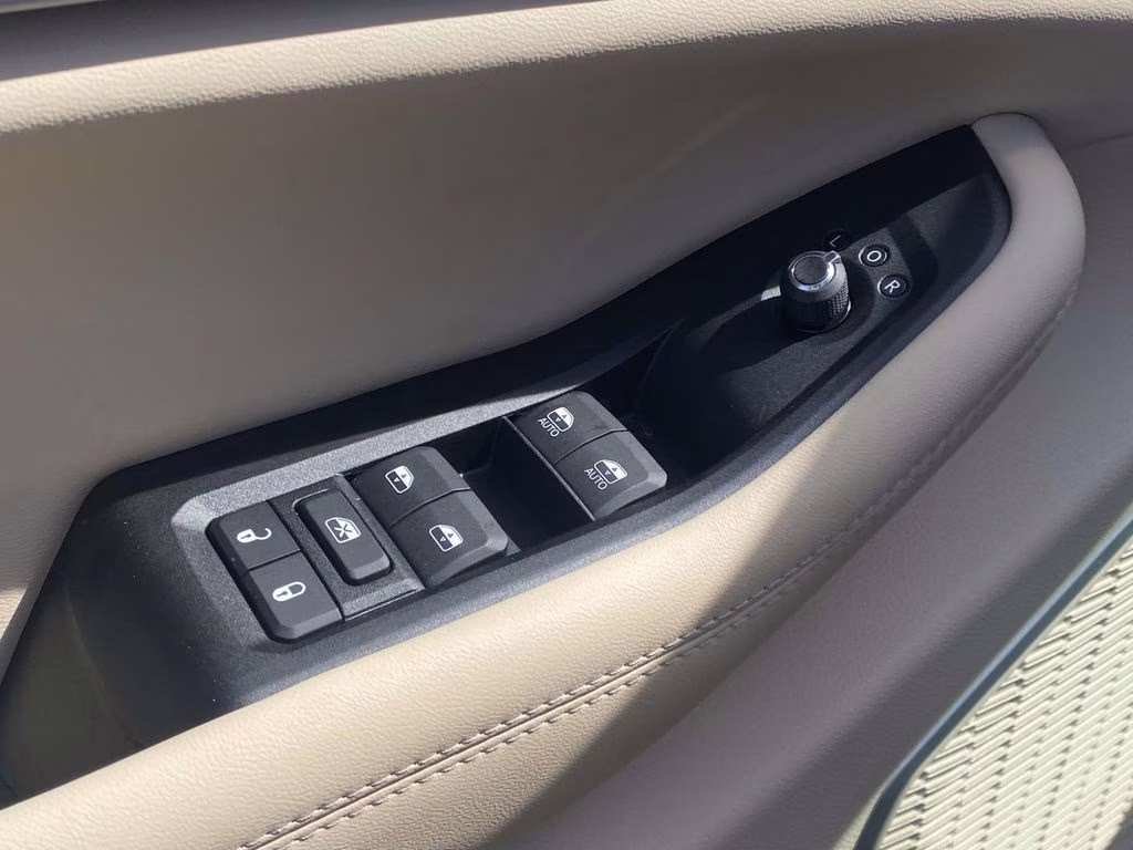 2026 Diamond Black Crystal Pearlcoat Jeep Grand Cherokee L Limited RWD SUV