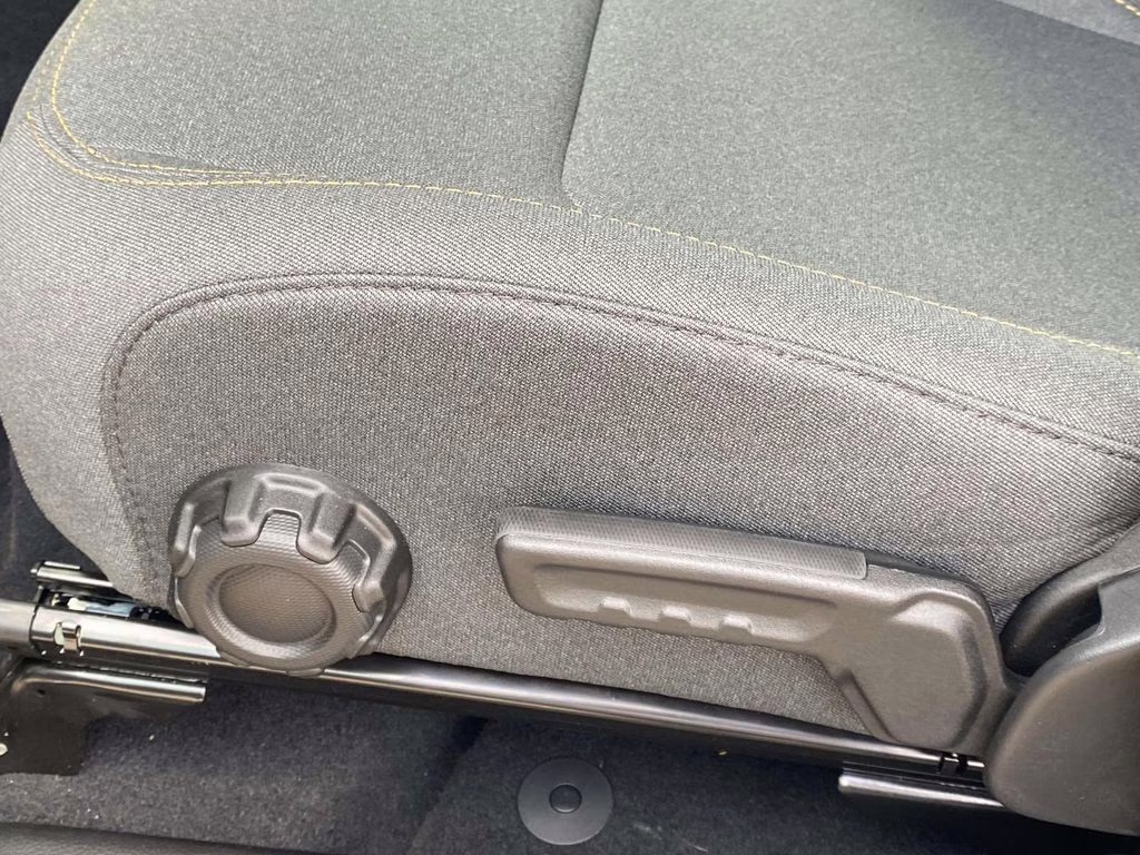 2026 Granite Crystal Metallic Clearcoat Jeep Gladiator Sport 4X4 Truck