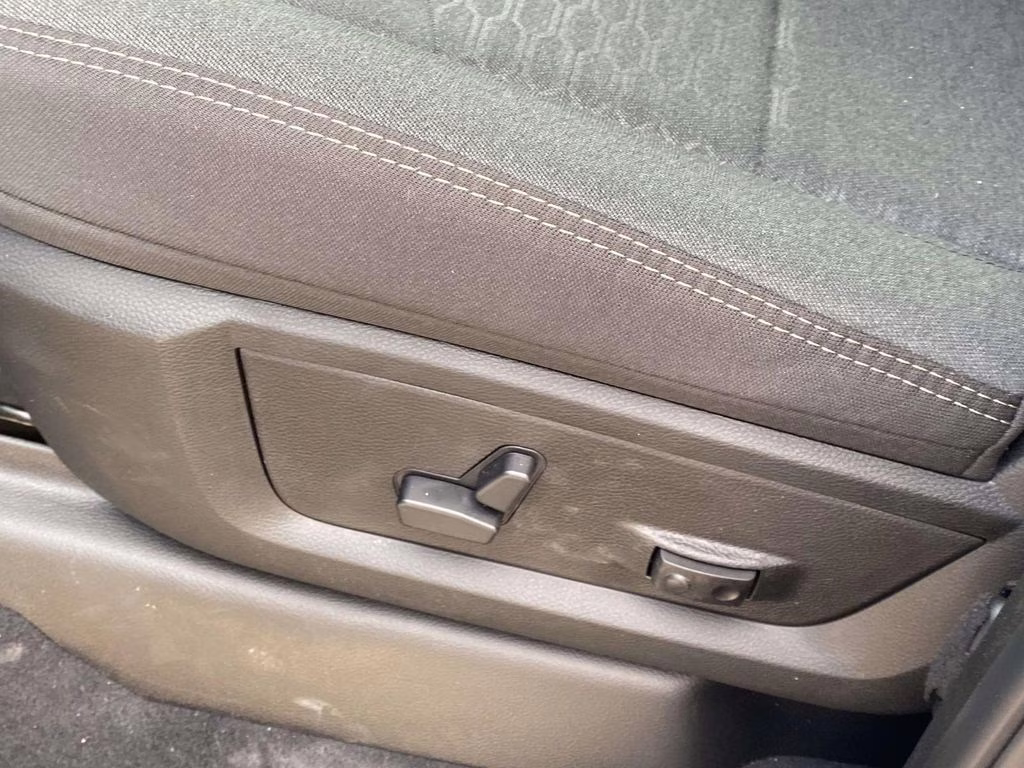 2026 Diamond Black Crystal Pearlcoat Ram 2500 Big Horn 4X4 Truck