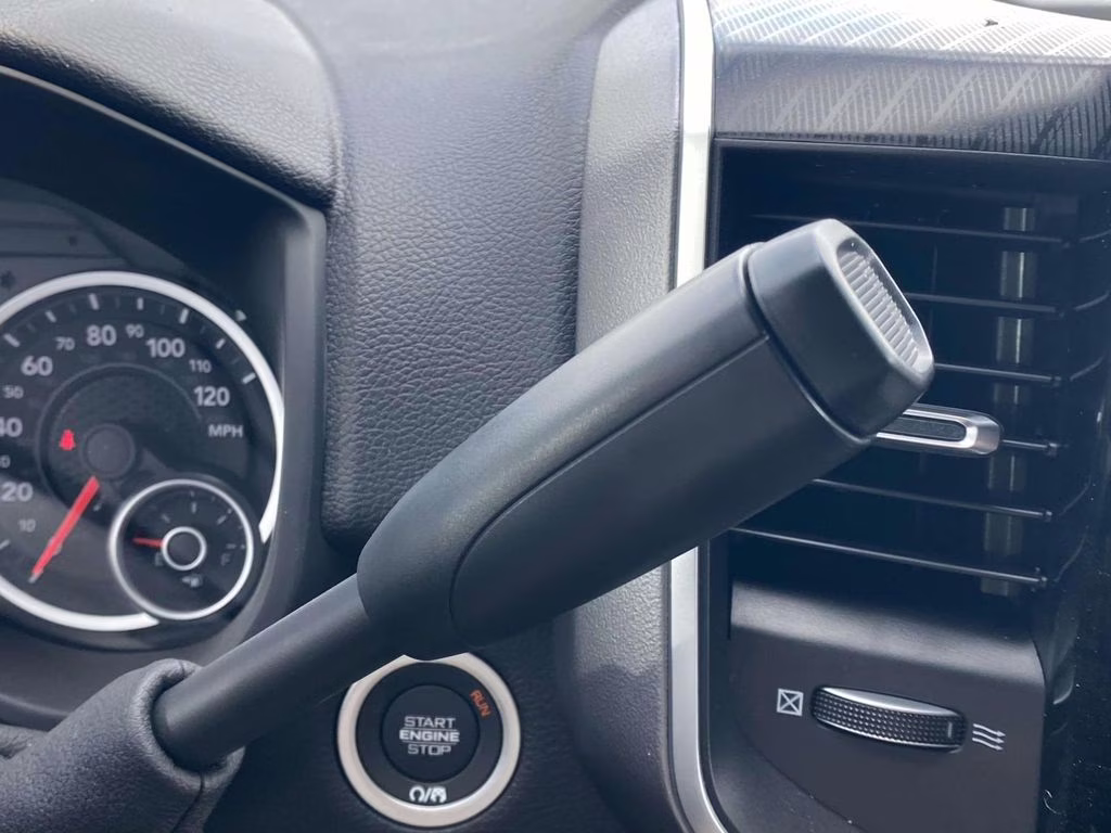 2026 Diamond Black Crystal Pearlcoat Ram 2500 Big Horn 4X4 Truck