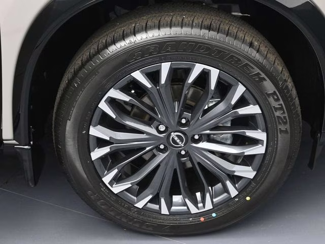 2026 Champagne Silver Metallic Nissan Rogue Platinum AWD SUV