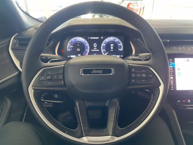 2026 Velvet Red Pearlcoat Jeep Grand Cherokee Limited 4X4 SUV