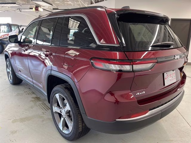 2026 Velvet Red Pearlcoat Jeep Grand Cherokee Limited 4X4 SUV