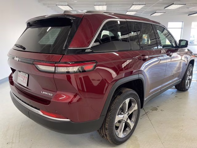 2026 Velvet Red Pearlcoat Jeep Grand Cherokee Limited 4X4 SUV