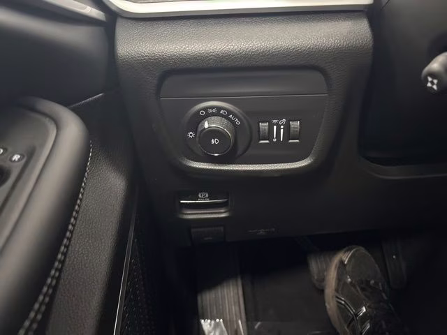 2026 Baltic Gray Metallic Clearcoat Jeep Grand Cherokee L Limited 4X4 SUV