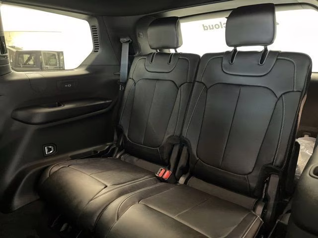 2026 Diamond Black Crystal Pearlcoat Jeep Grand Cherokee L Limited Reserve 4X4 SUV