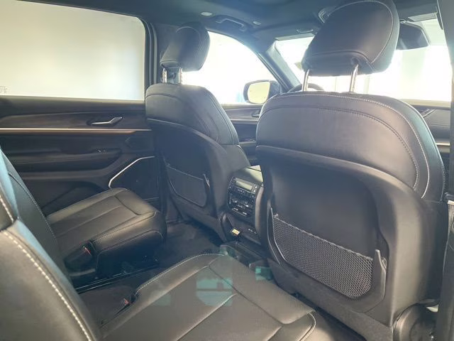 2026 Diamond Black Crystal Pearlcoat Jeep Grand Cherokee L Limited Reserve 4X4 SUV