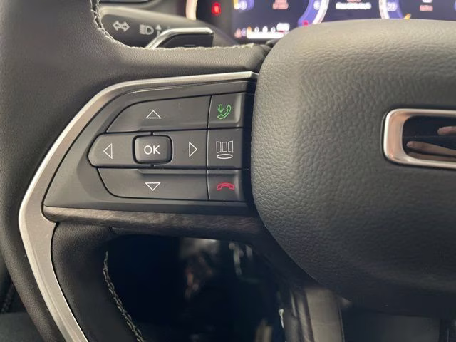 2026 Diamond Black Crystal Pearlcoat Jeep Grand Cherokee L Limited Reserve 4X4 SUV