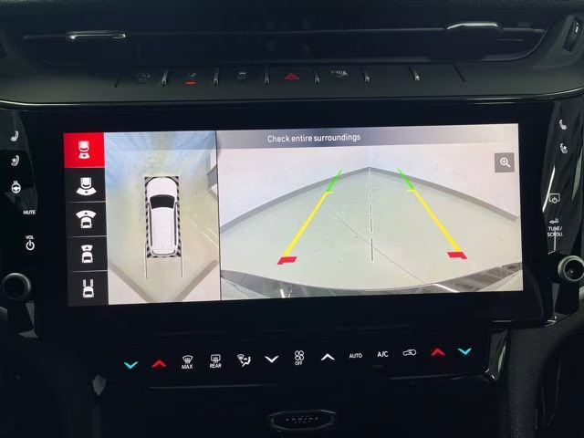 2026 Diamond Black Crystal Pearlcoat Jeep Grand Cherokee L Limited Reserve 4X4 SUV