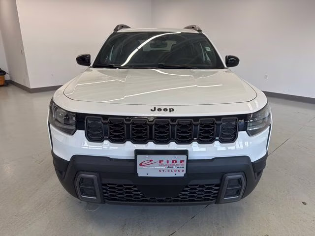 2026 Bright White Clearcoat Jeep Cherokee Laredo 4X4 SUV