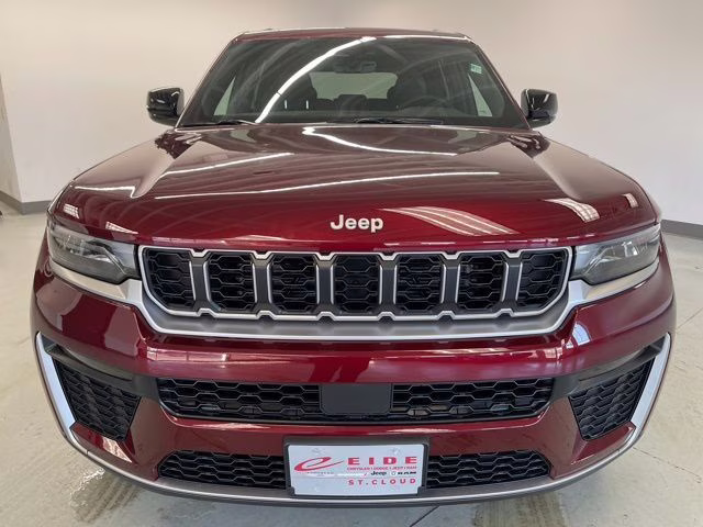 2026 Velvet Red Pearlcoat Jeep Grand Cherokee Limited 4X4 SUV