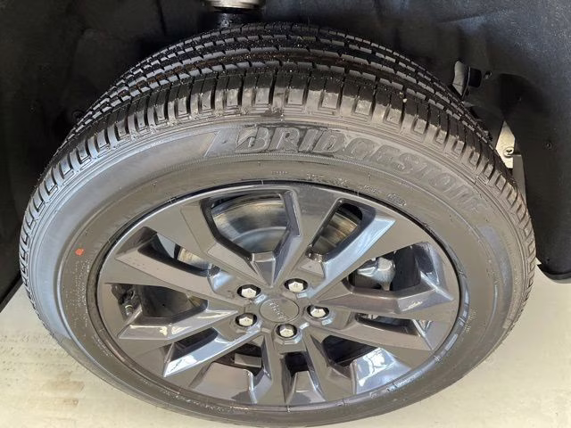 2026 Diamond Black Crystal Pearlcoat Jeep Grand Cherokee L Limited Reserve 4X4 SUV