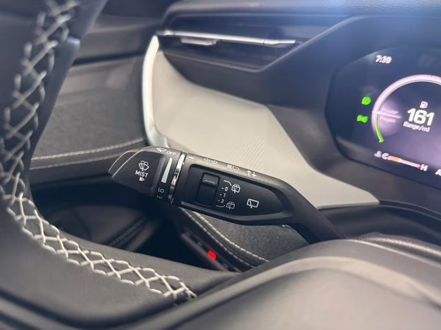 2026 Bright White Clearcoat Jeep Cherokee Laredo 4X4 SUV